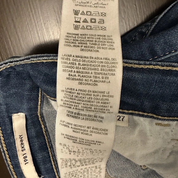 Guess Jeans - Picture 9 of 12